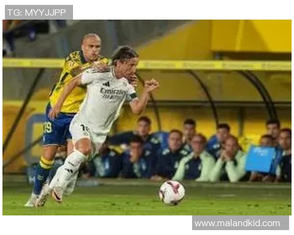 皇马维尼修斯续约僵局引爆B计划:目标锁定维蒂尼亚,伯纳乌新翼翼起飞?